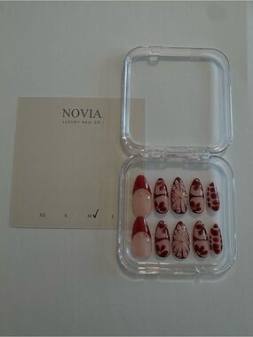 Red Floral almond shape Press-On Women's Nails